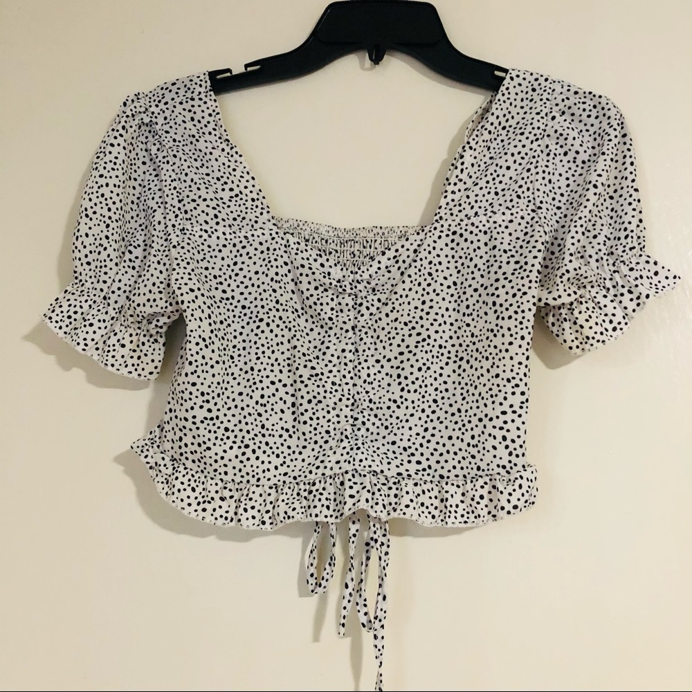 Polka dot cropped blouse